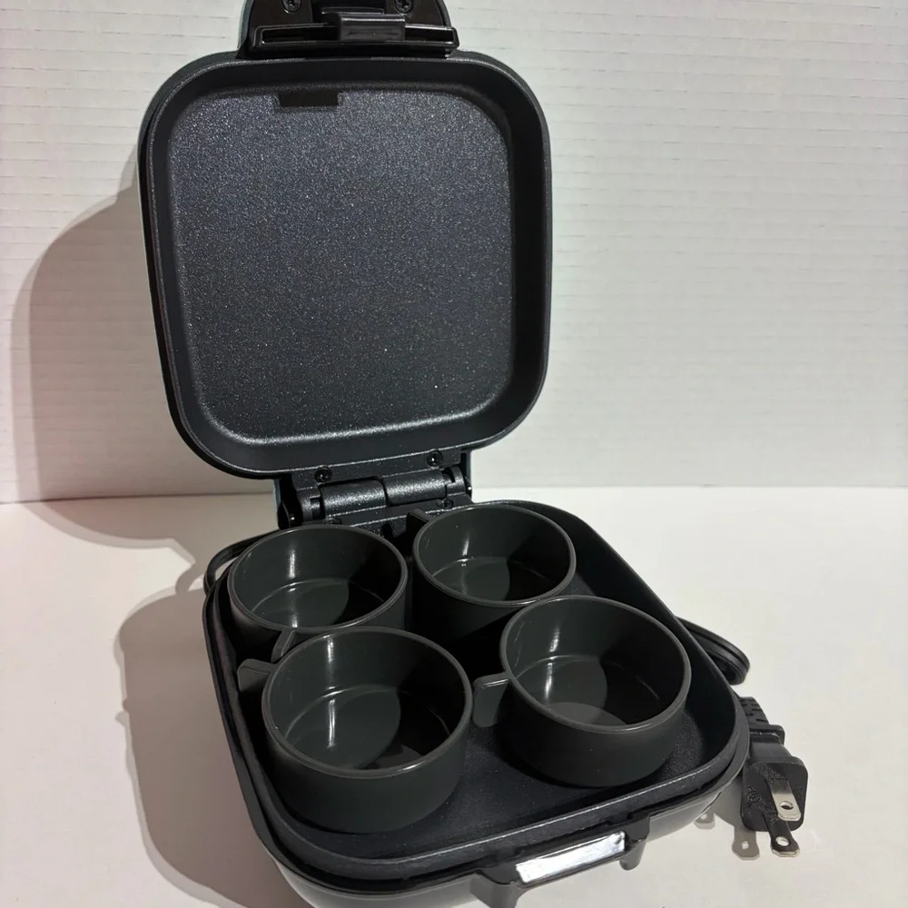 DASH Egg Bite Maker Teal NEW Open Box  4 Silicone Molds Manual Recipes 420 watts
